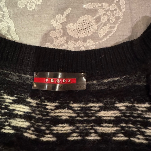 ❤️ PRADA Black, White and Shaded Grey Women’s Sweater. Size: 40 - Picture 6 of 16